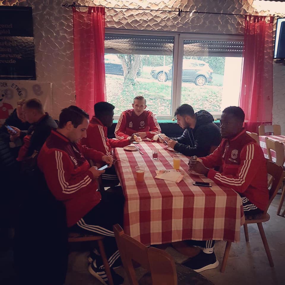 Unsere Aktiven beim gemeinsamen Frühstück